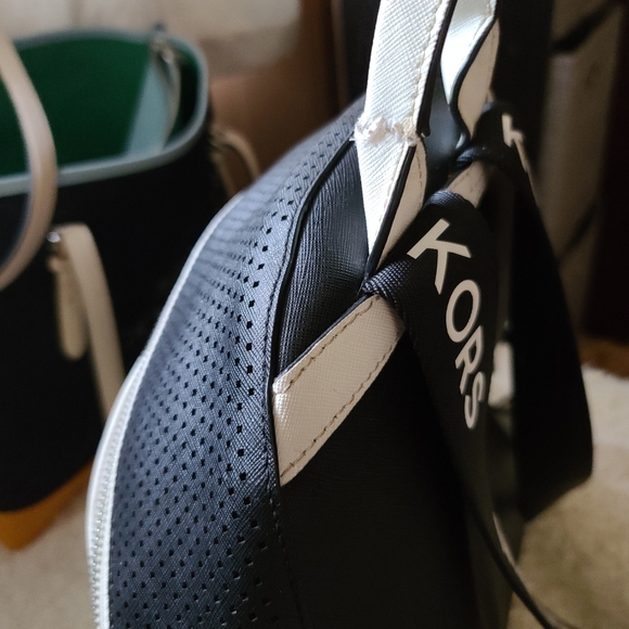 MK Back pack. - Picture 3 of 12